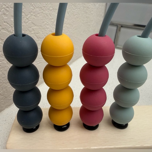 Bigjigs Toys Rainbow Abacus Educational Wooden Base Food-Grade Silicone Beads - Picture 5 of 14